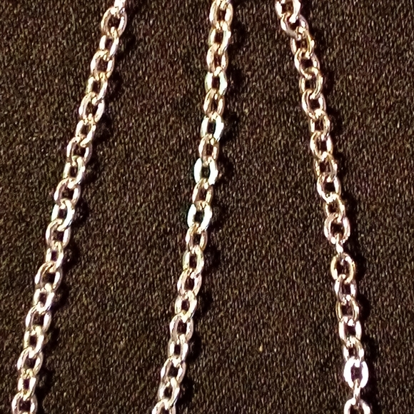 NWOT Silver Triple Layered Necklace with Black Beads - Picture 4 of 9